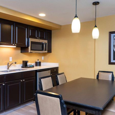 Hampton Inn Holland Eksteriør bilde