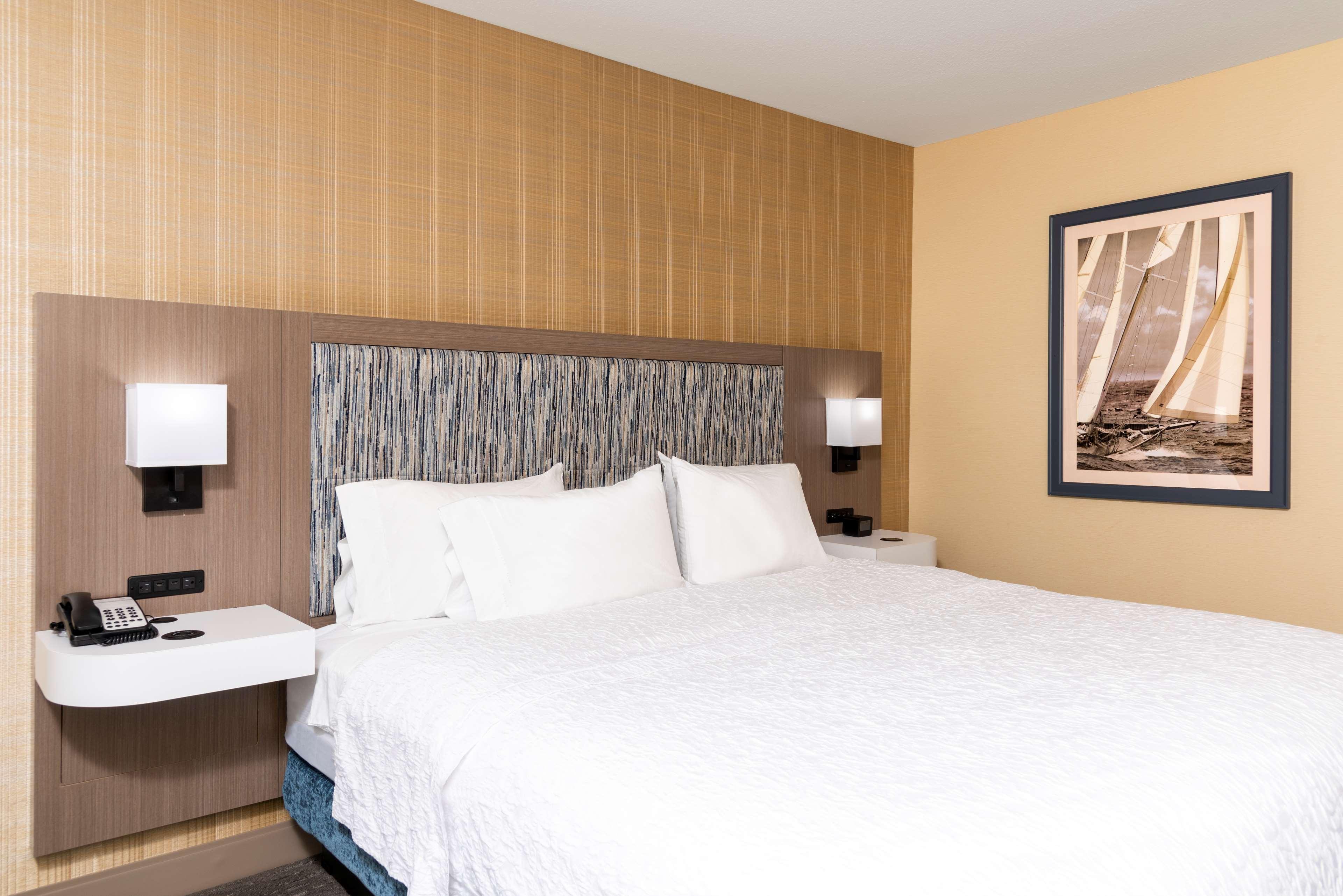 Hampton Inn Holland Eksteriør bilde