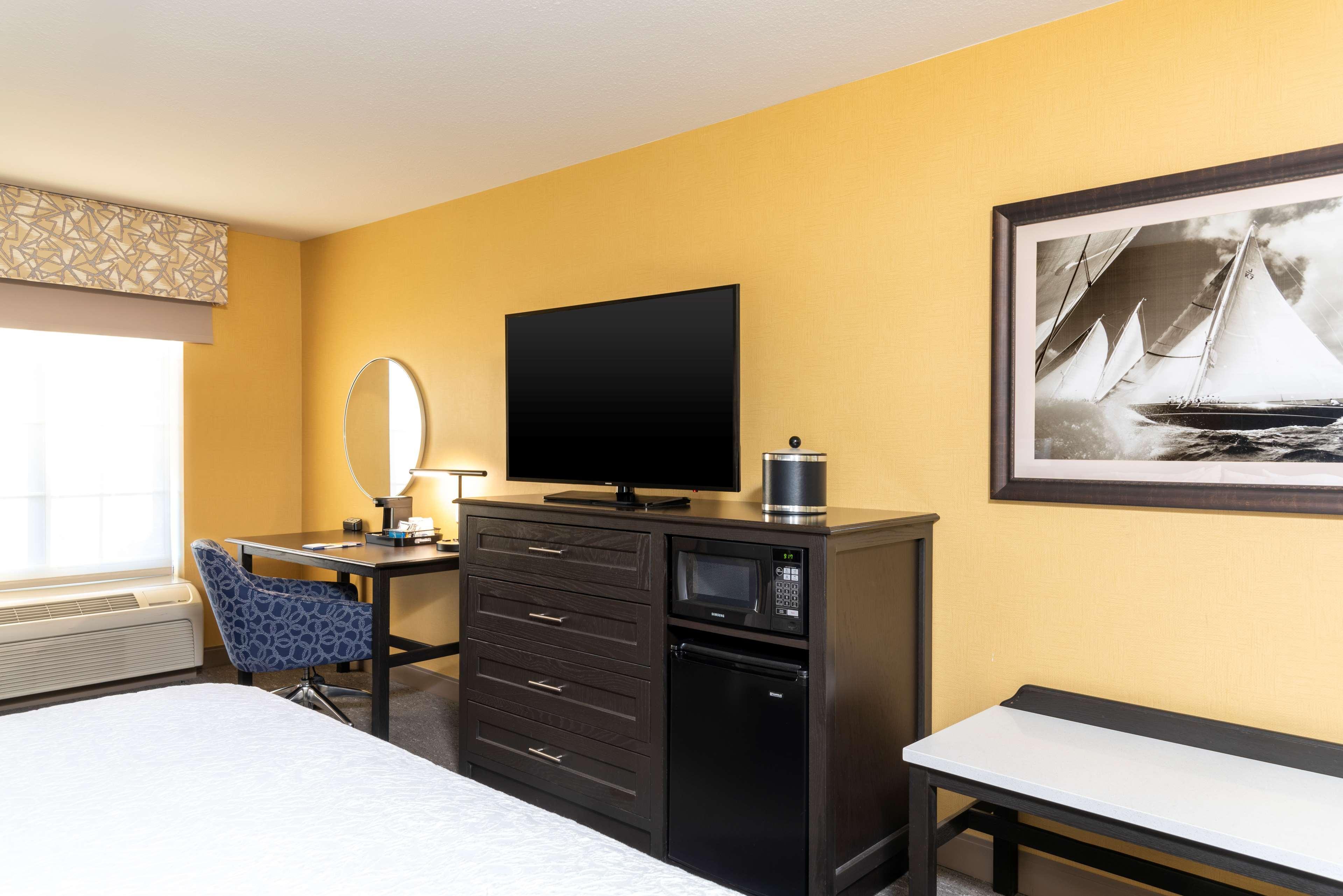 Hampton Inn Holland Eksteriør bilde