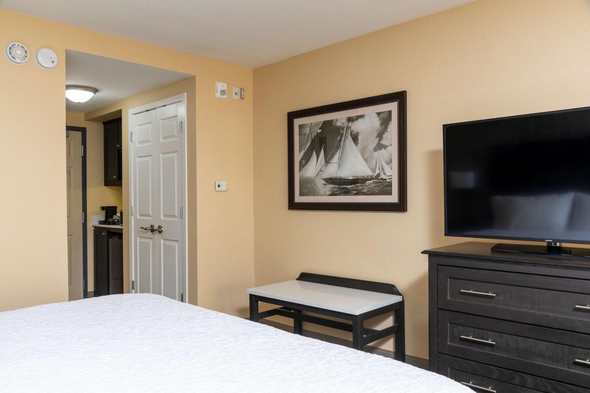 Hampton Inn Holland Eksteriør bilde