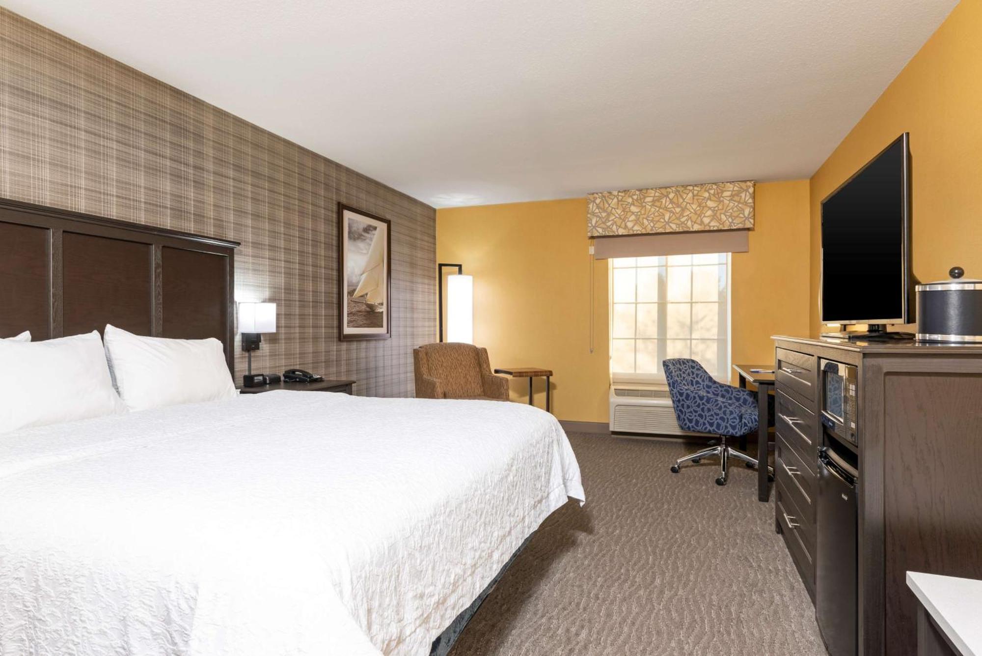Hampton Inn Holland Eksteriør bilde