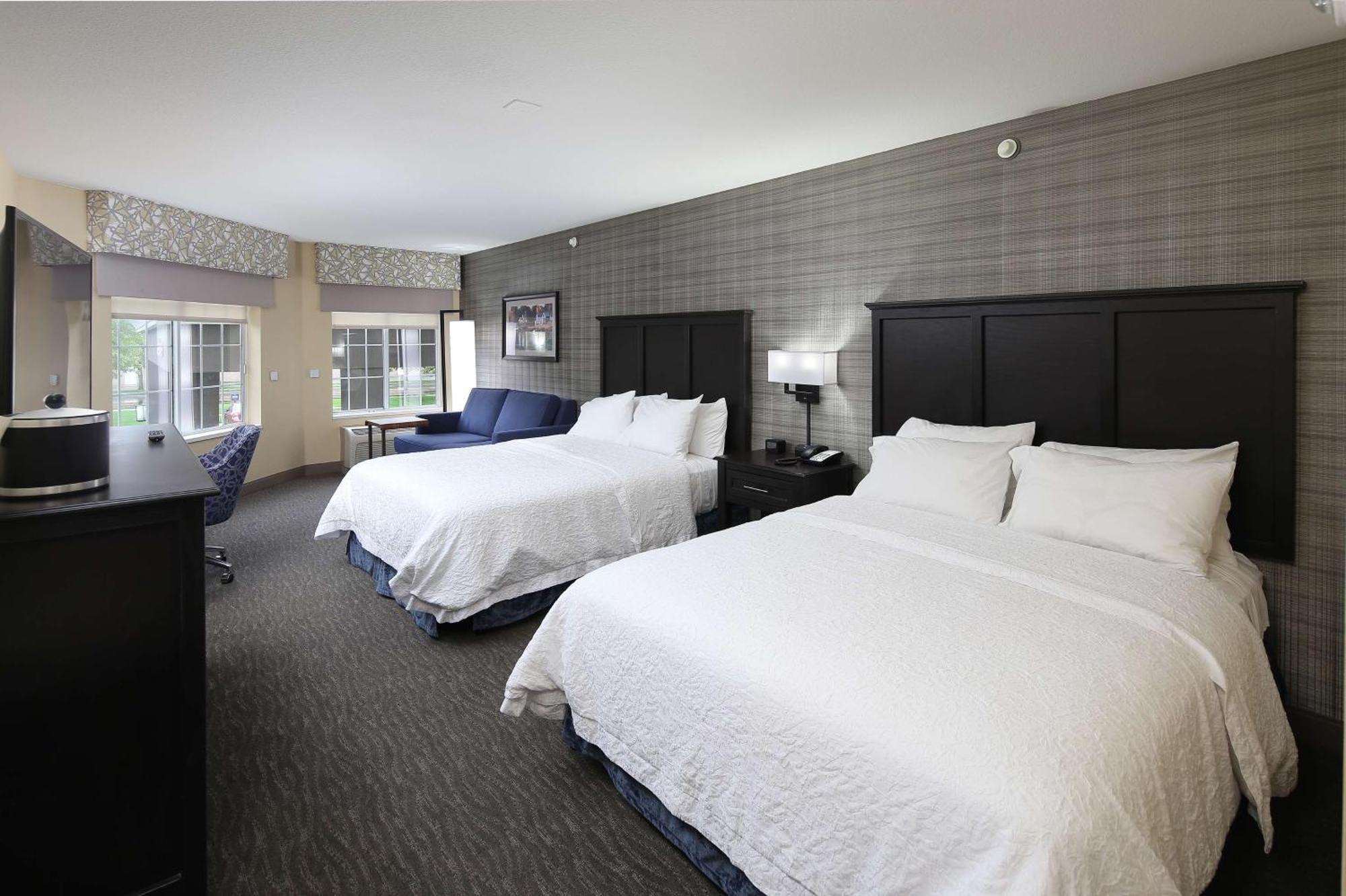 Hampton Inn Holland Eksteriør bilde